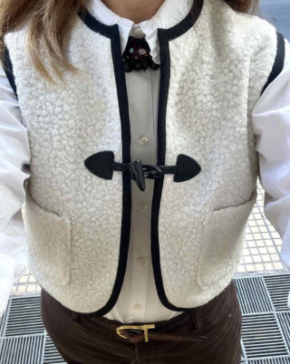 Short Boucle' Vest : Black & White