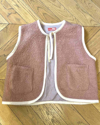 Short Boucle' Vest : Old Pink & Cream
