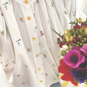 Embroidered Flower Blouse : Ecrue - Medium